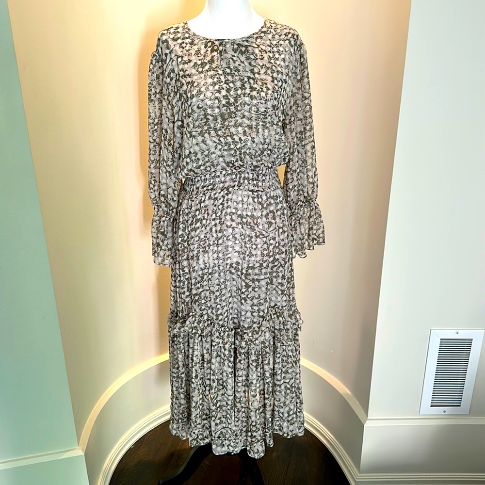 Summery, lightweight, flowy MISA dress
